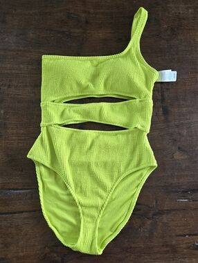 Aerie Crinkle Cut Out One Shoulder One Piece Swimsuit Size M